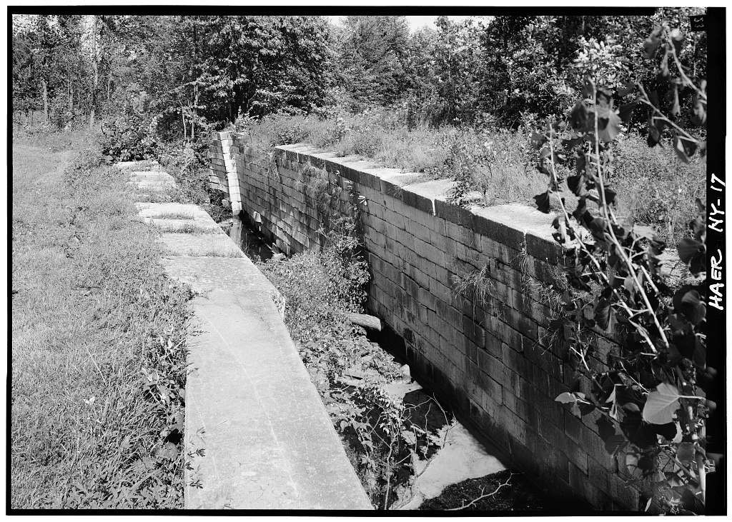 Stone chamber and gates at the enlarged Erie Canal’s Empire Lock Number 29